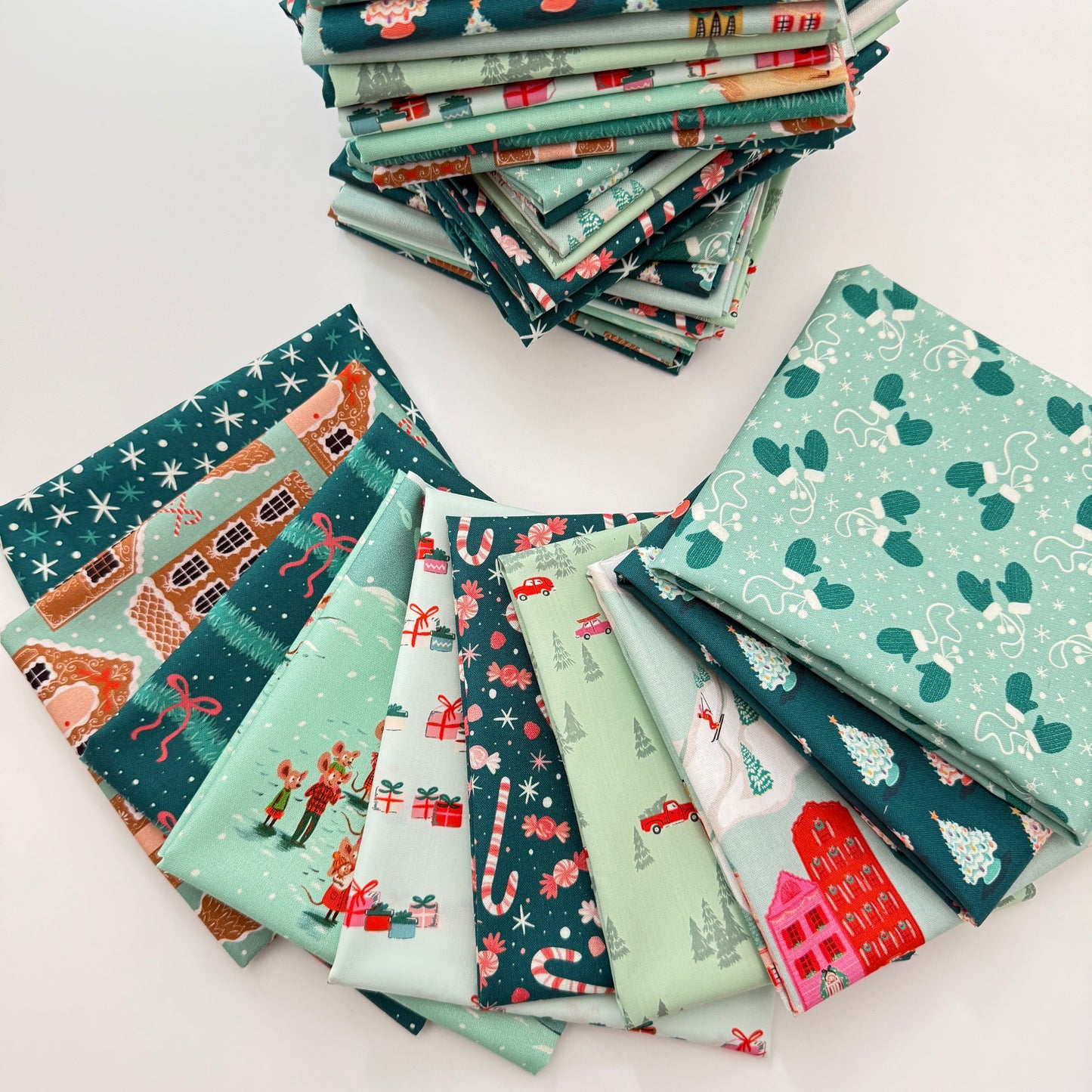 Evergreen Christmas, 10 pc. | Fat Quarter Bundle