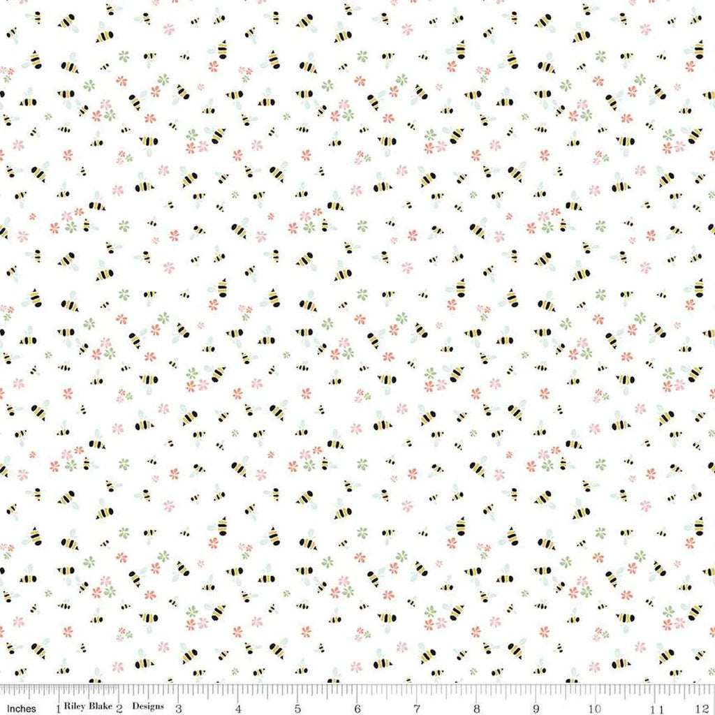 Clover Farm Bees White, Riley Blake | Half Yard Listing