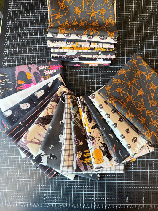 Black and White,  12 pc. Halloween | Fat Quarter Bundle